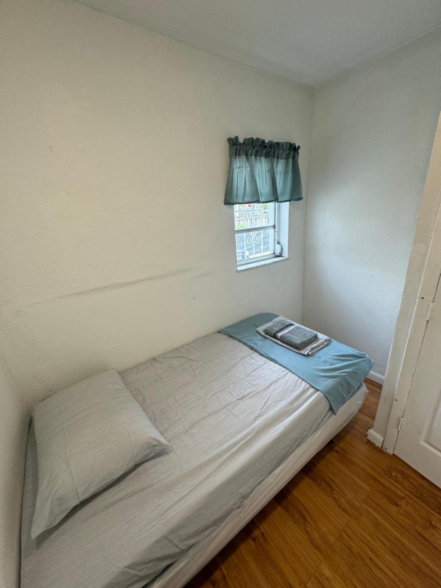 Safari Wynwood Guest house